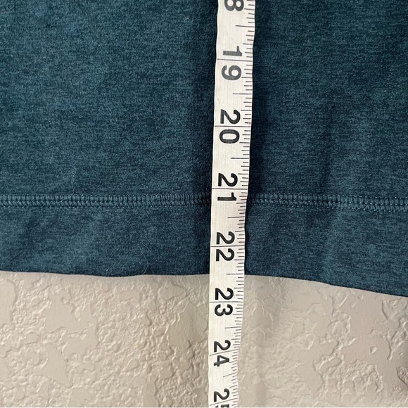 Vuori Halo Essential Half Zip size small - Picture 6 of 6